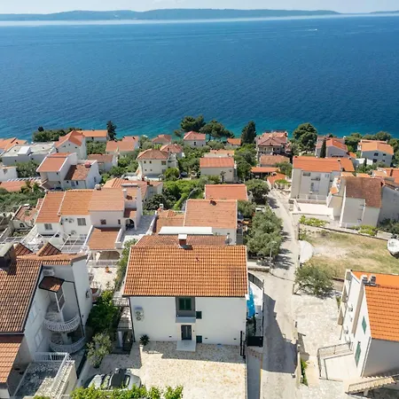 Ferienvilla 'villa Aea Del Mare By Interhome Trogir