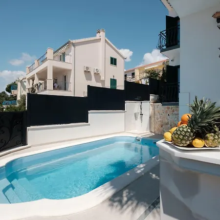 Tatil Evi Ferienvilla 'villa Aea Del Mare By Interhome Trogir