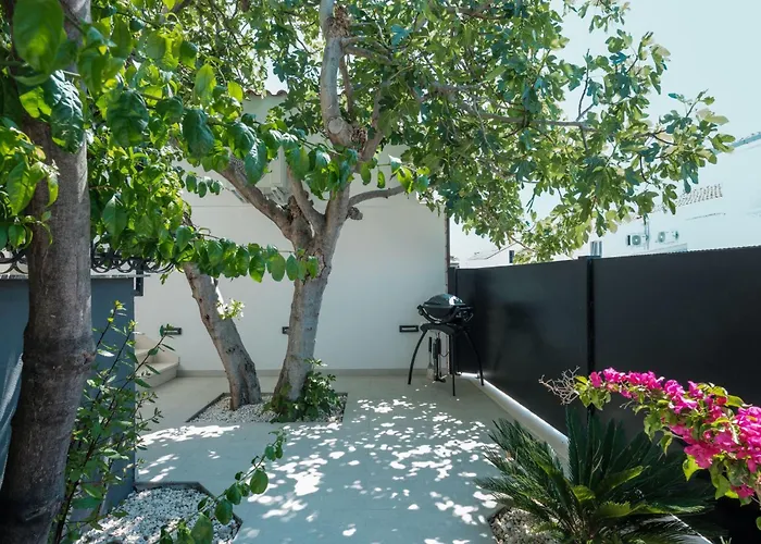 Tatil Evi Ferienvilla 'villa Aea Del Mare By Interhome Trogir