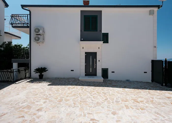 Ferienvilla 'villa Aea Del Mare By Interhome Tatil Evi