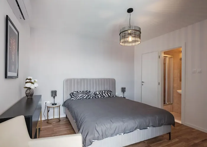 Tatil Evi Ferienvilla 'villa Aea Del Mare By Interhome Trogir