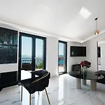 Casa de Férias Ferienvilla 'villa Aea Del Mare By Interhome Trogir