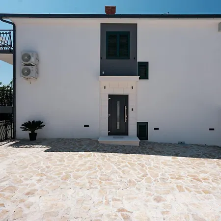 Ferienvilla 'villa Aea Del Mare By Interhome Prázdninový dům